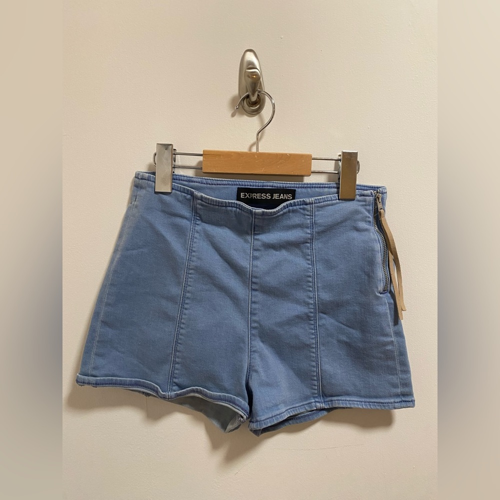 Express Shorts